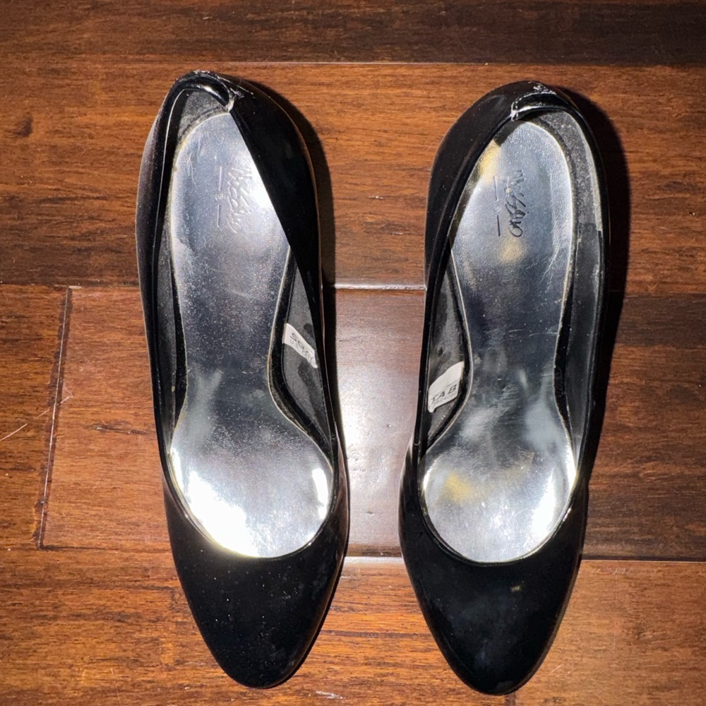 Mossimo Supply Co. Classic Black Heels